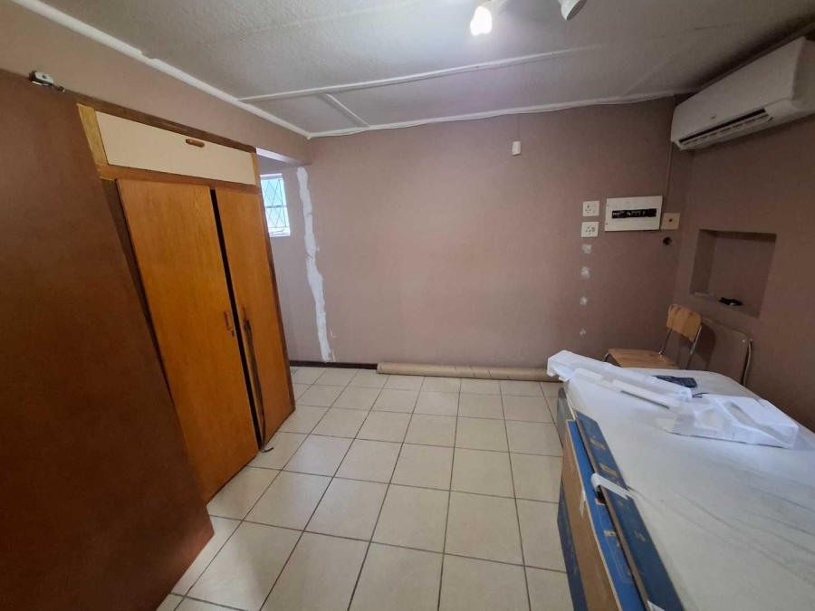 5 Bedroom Property for Sale in Upington Northern Cape